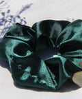 emerald-satin-scrunchy