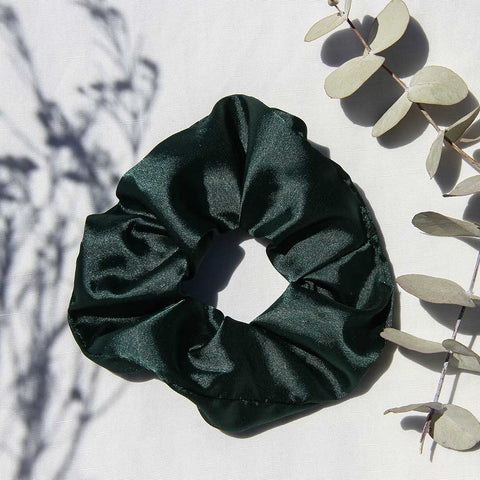 evergreen-satin-scrunchy